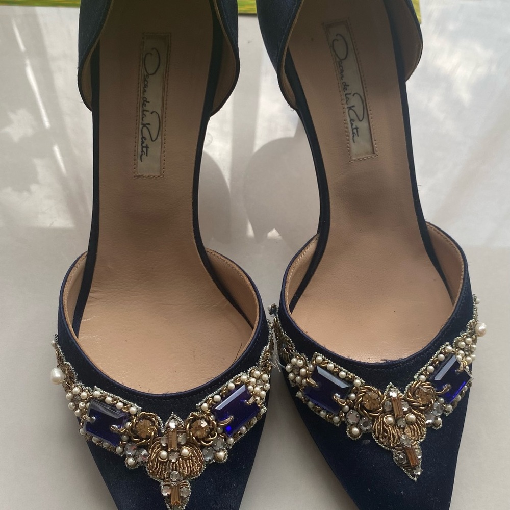 Oscar de la Renta Blue Embellished Heels